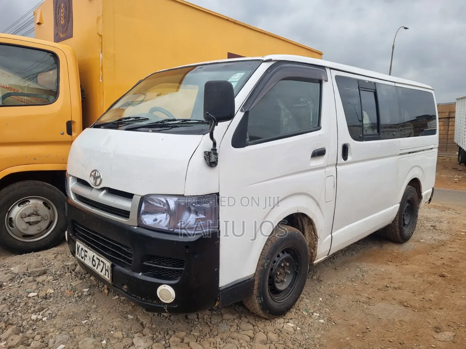 Toyota HiAce 2009 White