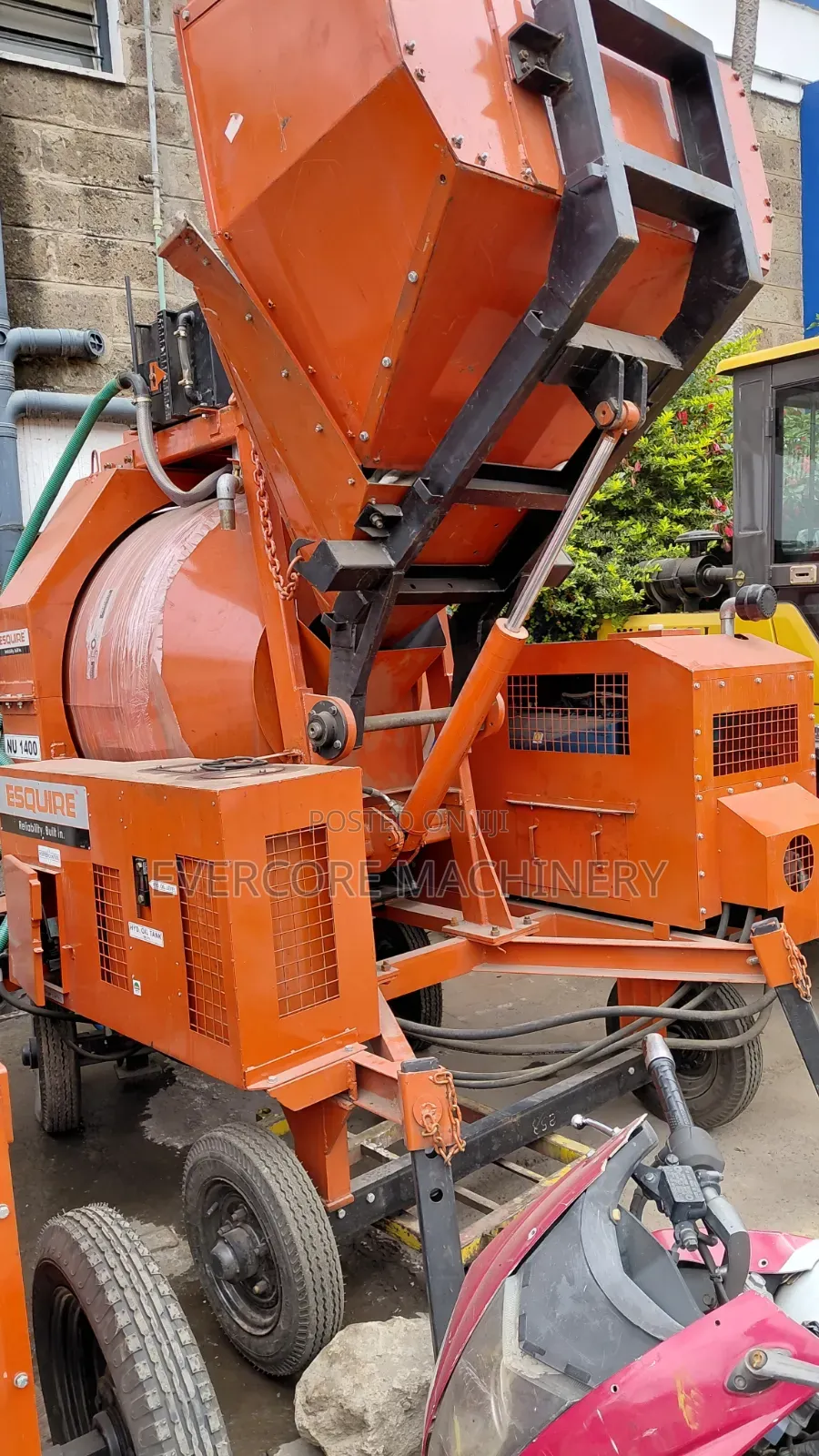Esquire Self-Loading Big Concrete Mixer Machine Diesel Powered