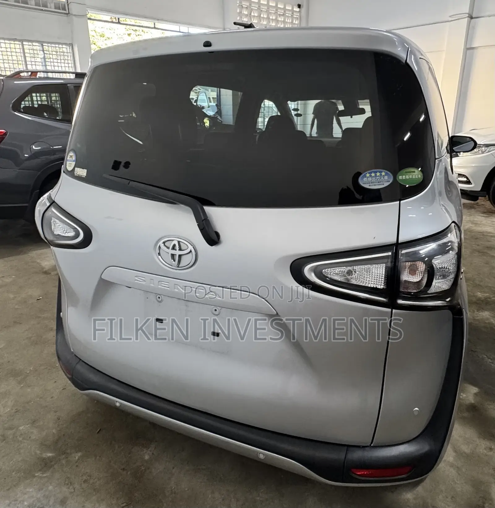 Toyota Sienta 1.5 FWD 2020 Silver