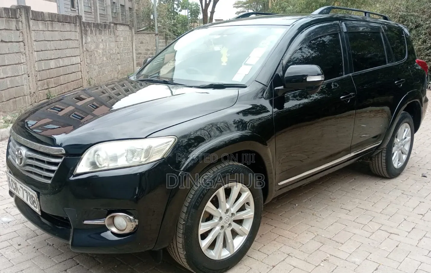 Toyota Vanguard 2010 Black