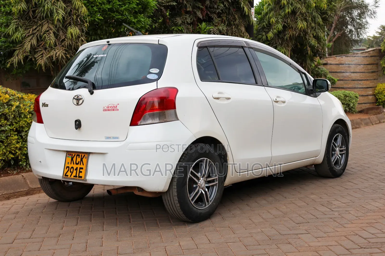 Toyota Vitz 2009 White