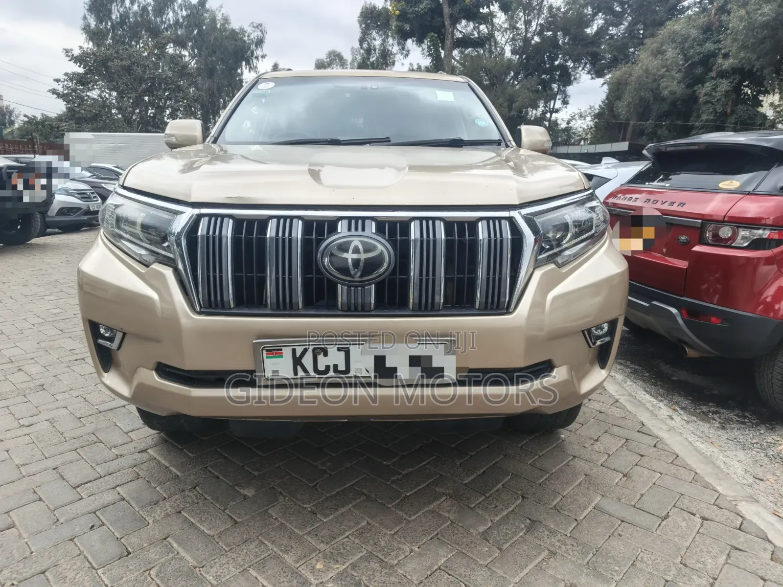 Toyota Land Cruiser Prado 2010 Gold