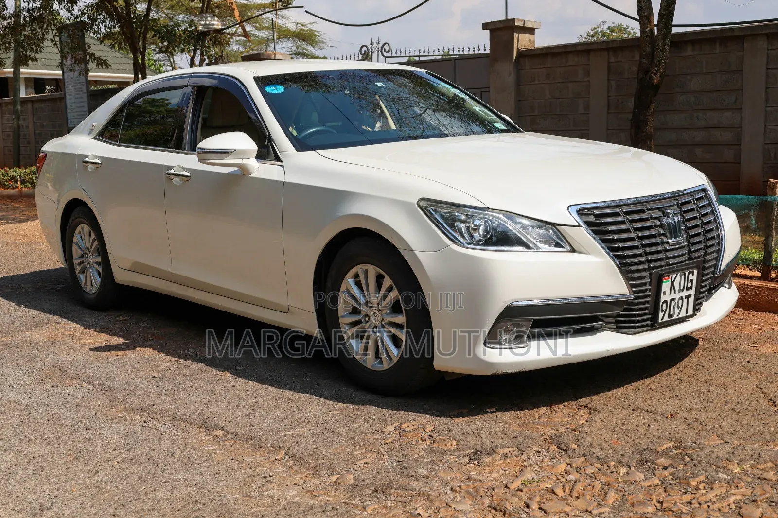 Toyota Crown 2015 White