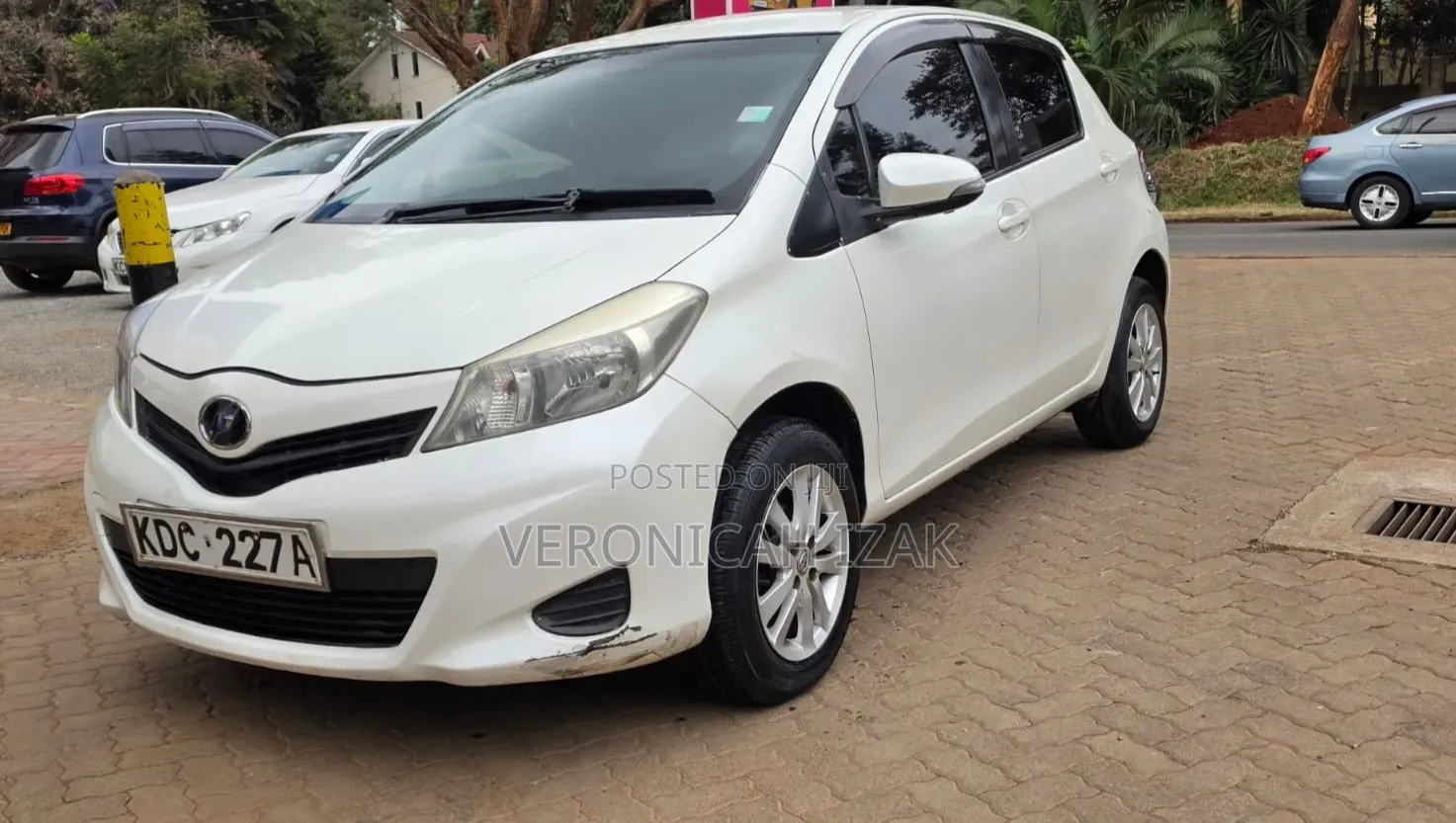 Toyota Vitz 2013 White