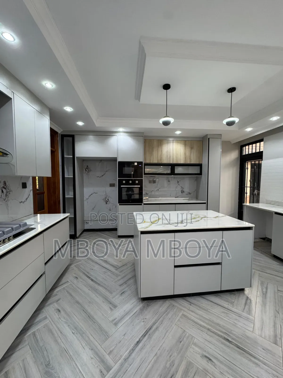 5bdrm Townhouse/Terrace in Runda for sale