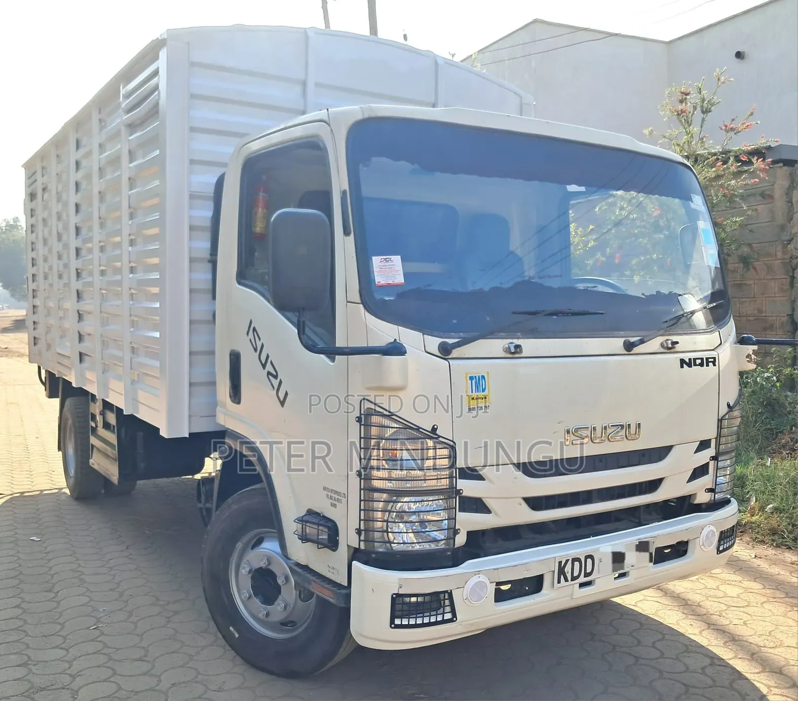 Isuzu NQR, 2021 White