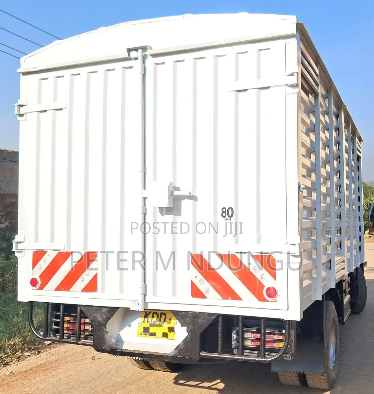 Isuzu NQR, 2021 White