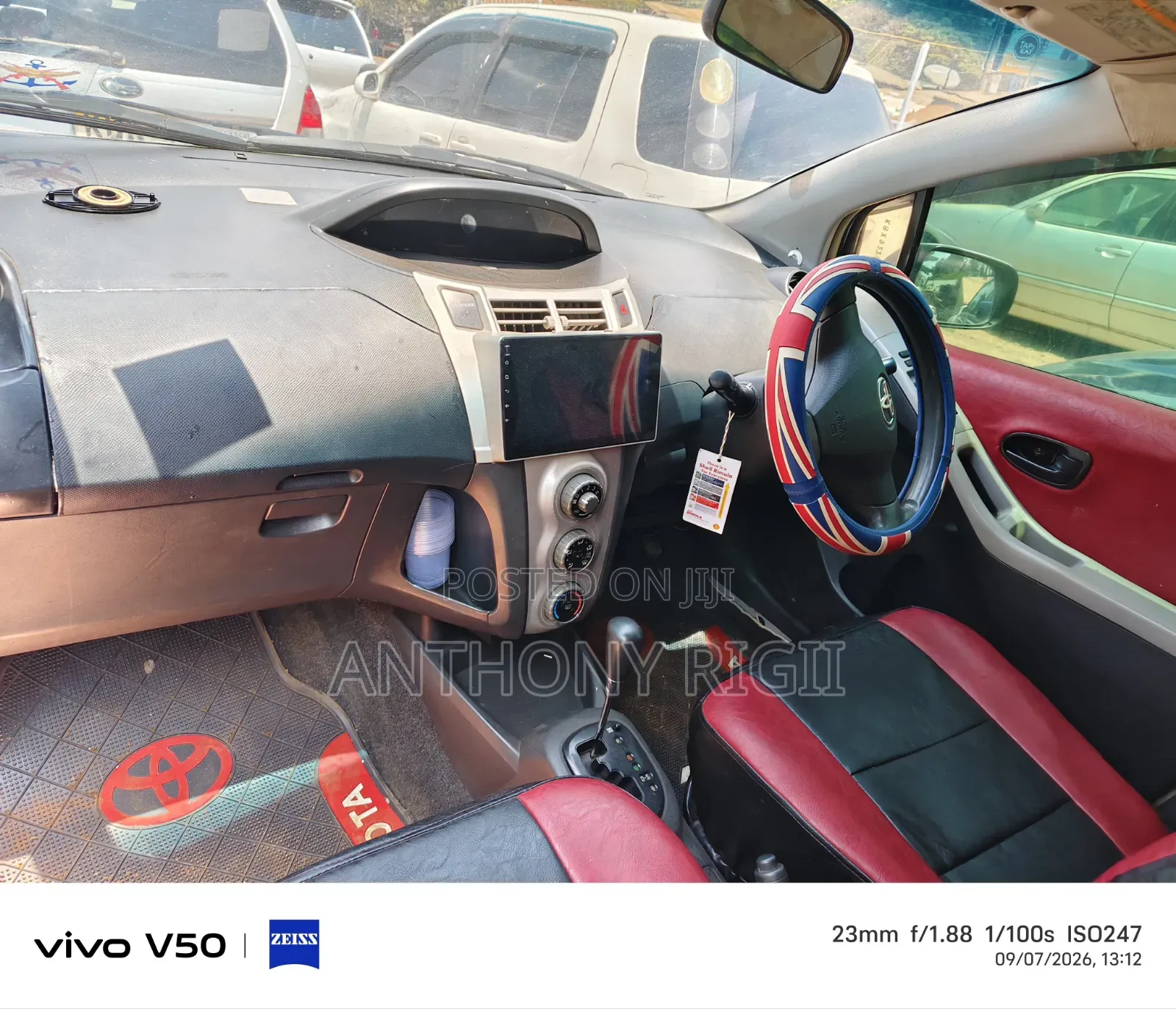 Toyota Vitz 2008 Silver