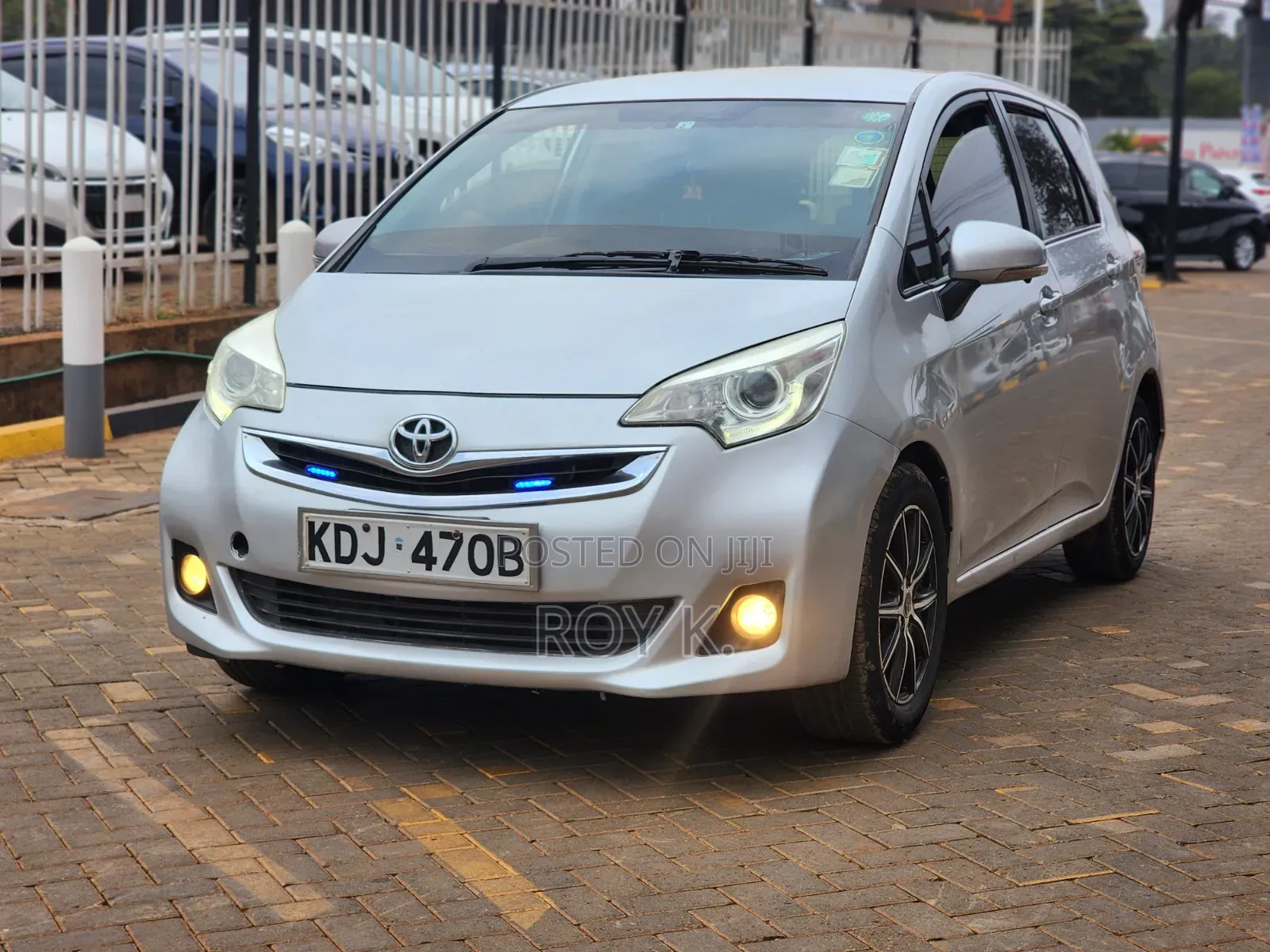 Toyota Ractis 1.5 FWD 2015 Silver