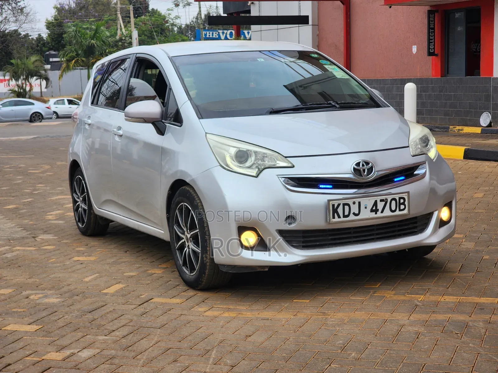 Toyota Ractis 1.5 FWD 2015 Silver