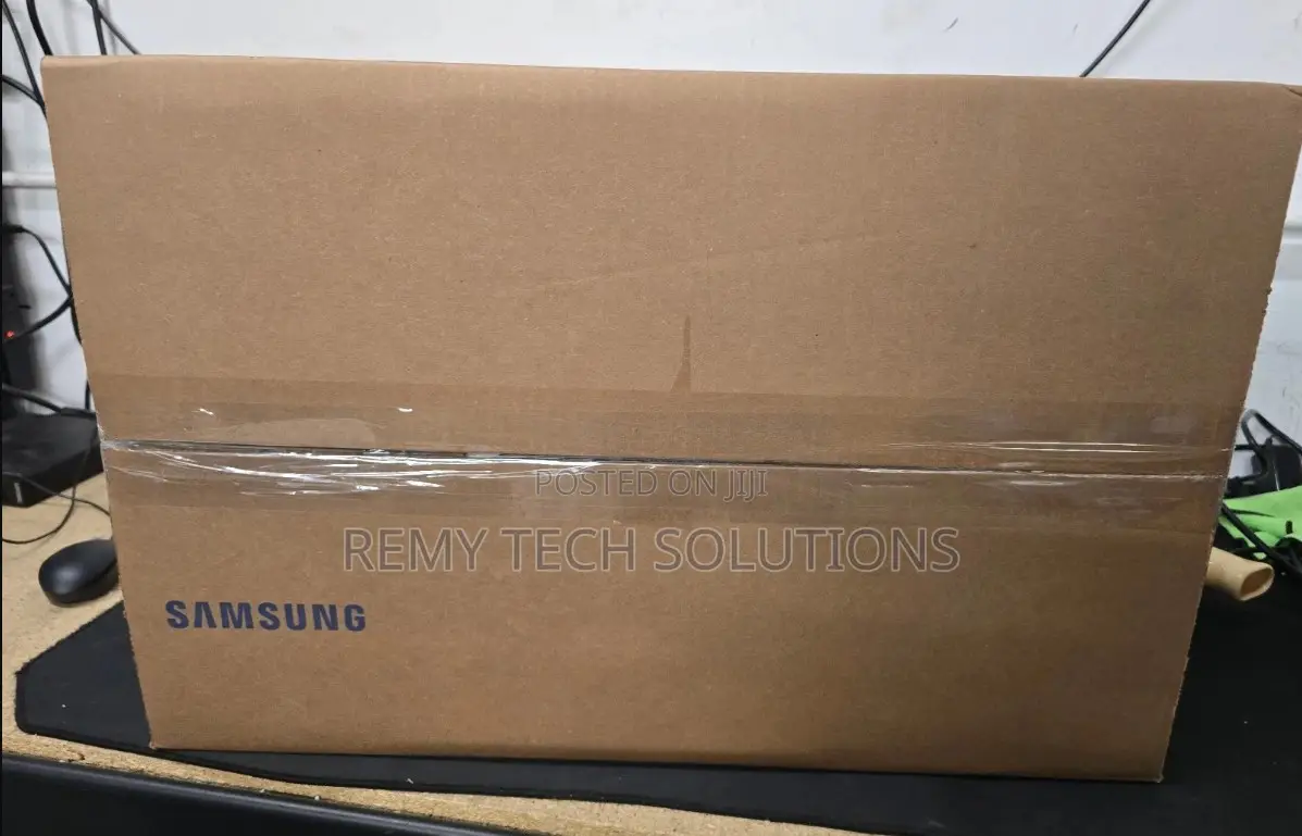 Samsung 27" S3 S30GD Essential Monitor
