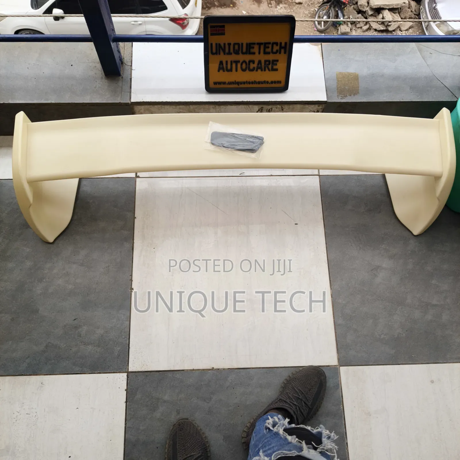 Rear Boot Spoiler for Saloon Cars