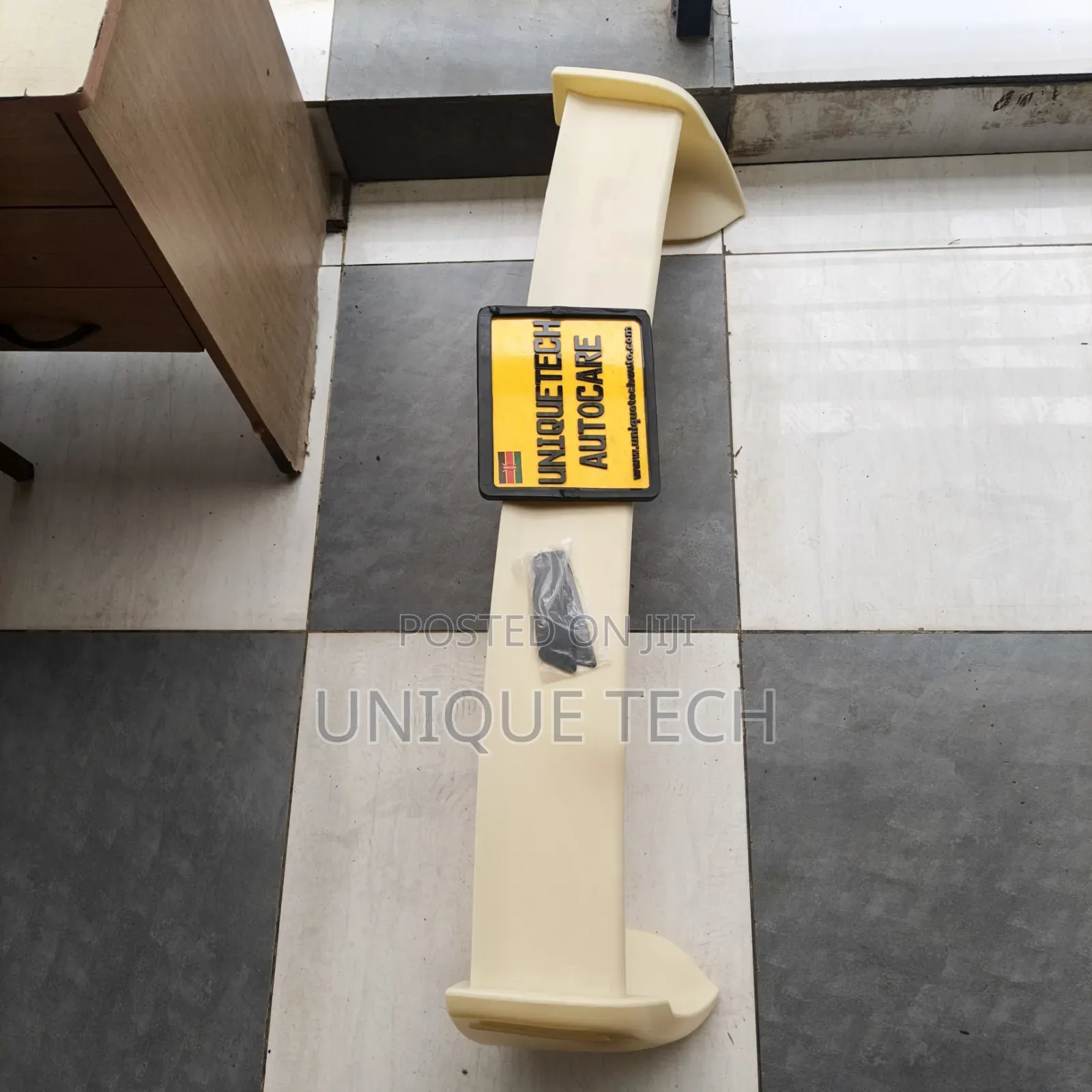 Rear Boot Spoiler for Saloon Cars