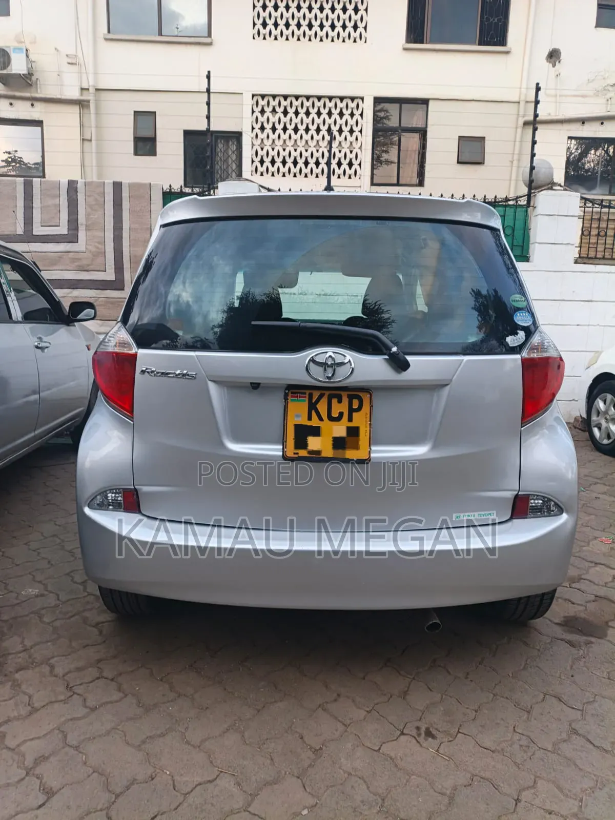 Toyota Ractis 2011 Silver