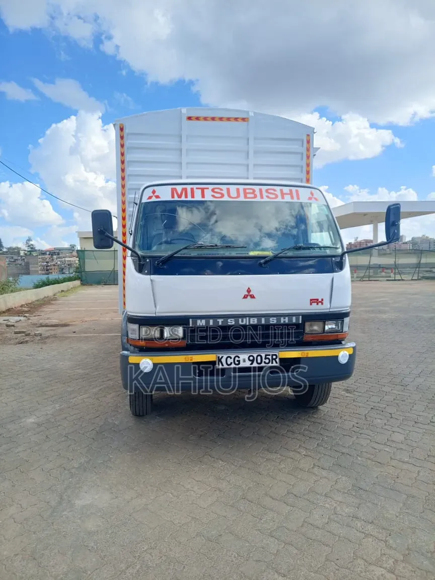 Mitsubishi FH 2016 White