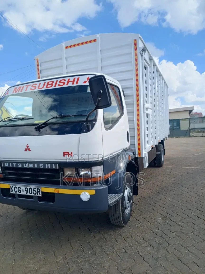 Mitsubishi FH 2016 White
