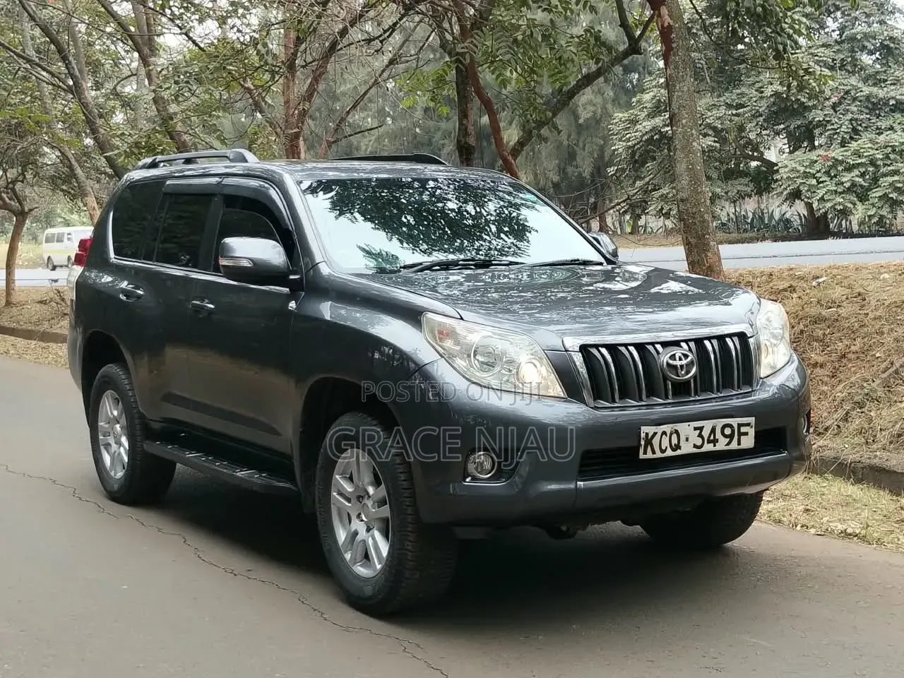 Toyota Land Cruiser Prado 2011
