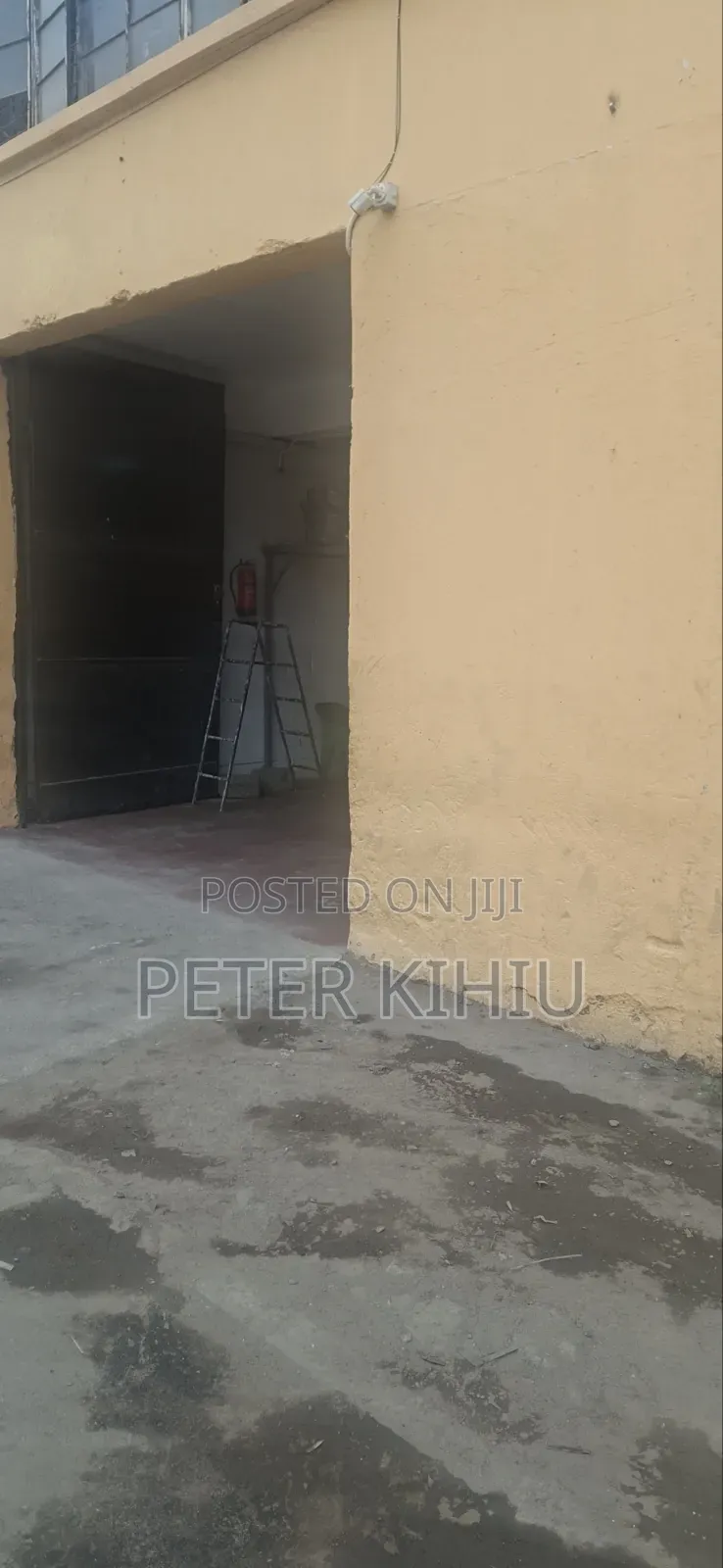 Godown to Let 3500sqft on Factory Street
