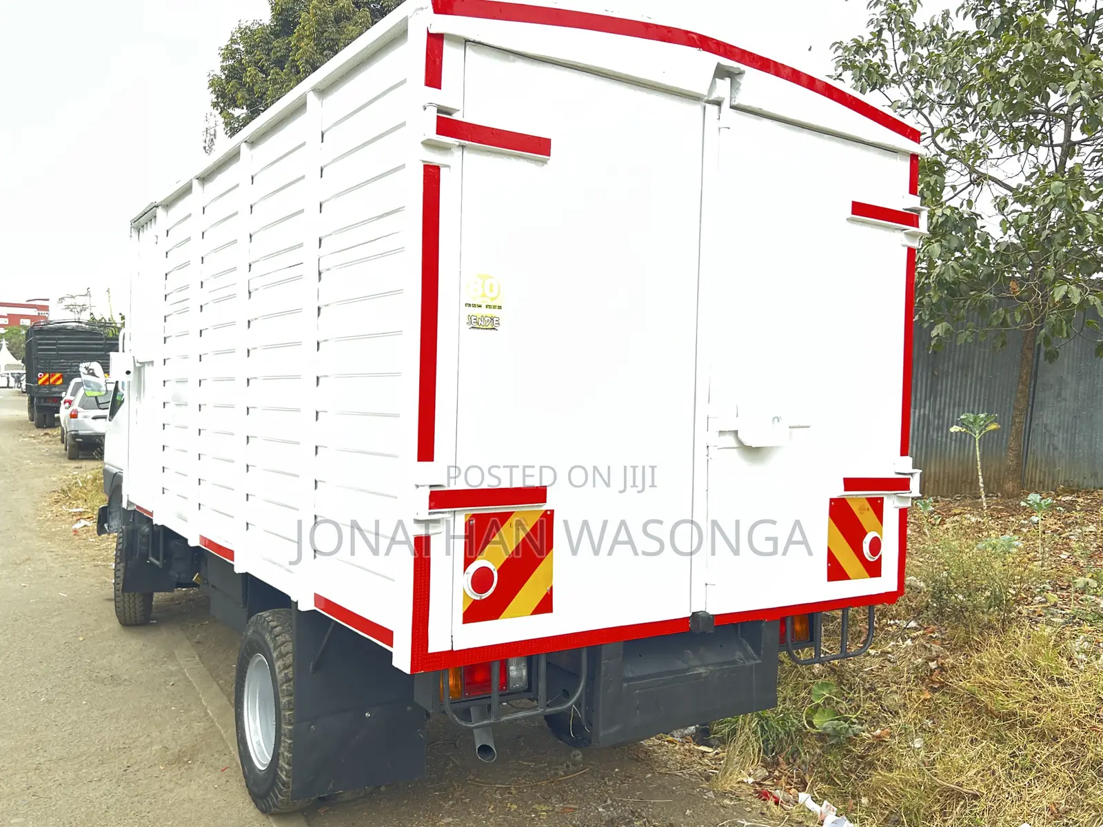 Mitsubishi Canter Lorry 1998 White