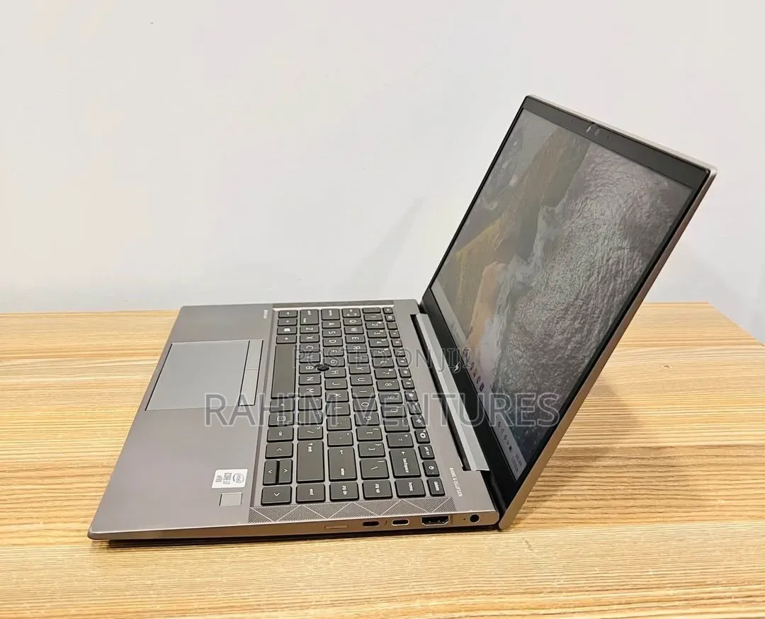 Laptop HP ZBook Firefly 14 G7 16GB Intel Core i7 SSD 256GB