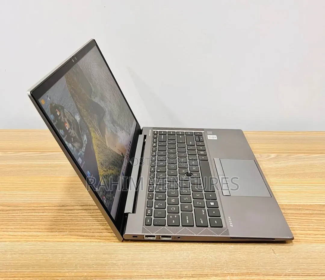 Laptop HP ZBook Firefly 14 G7 16GB Intel Core i7 SSD 256GB