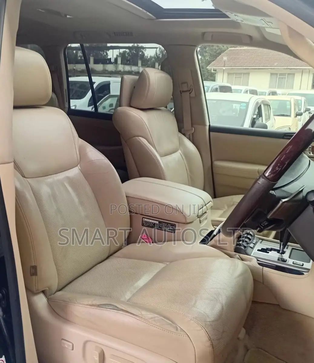 Lexus LX 570 AWD 2014 Black
