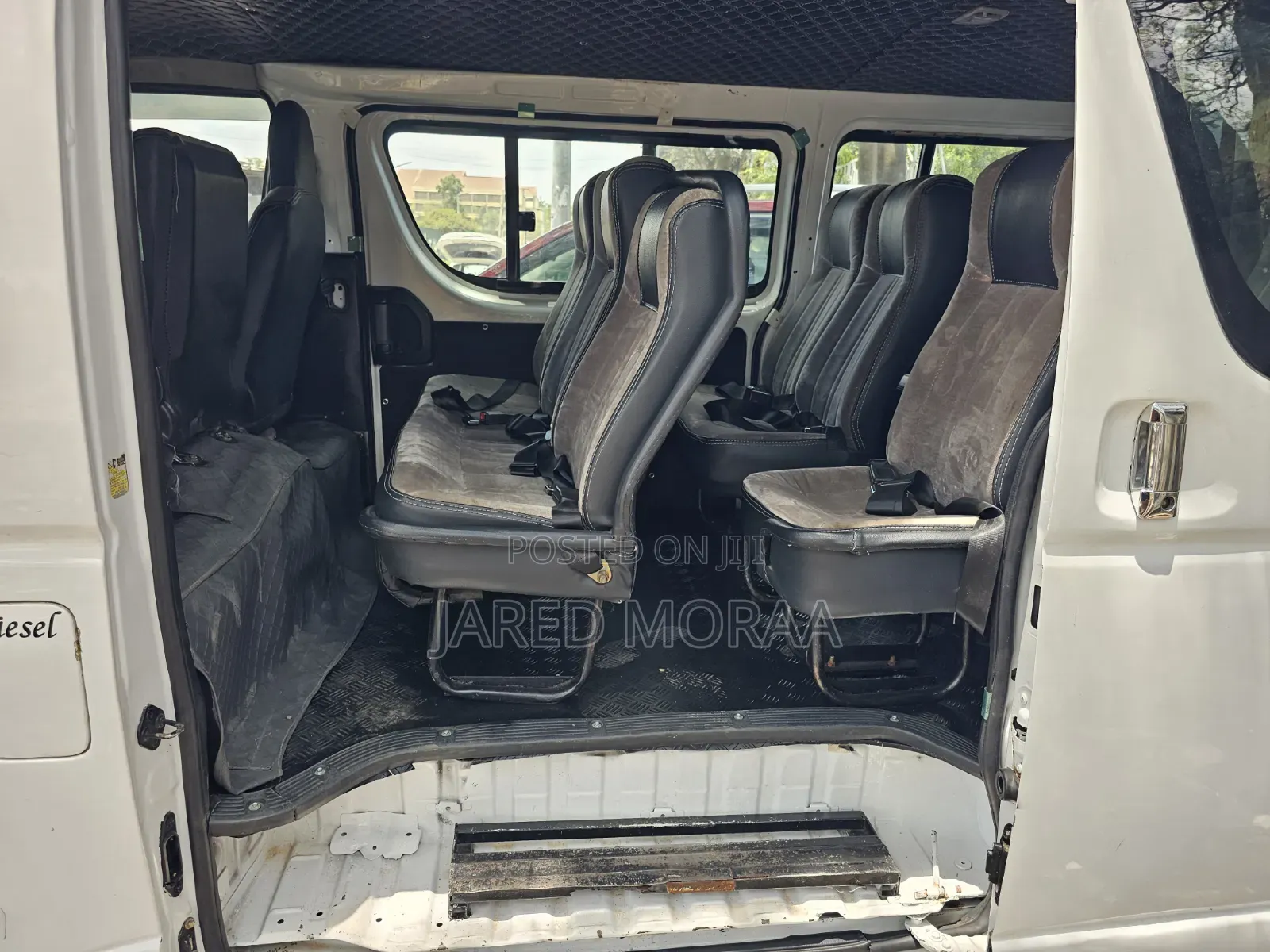 Toyota HiAce 2011 White