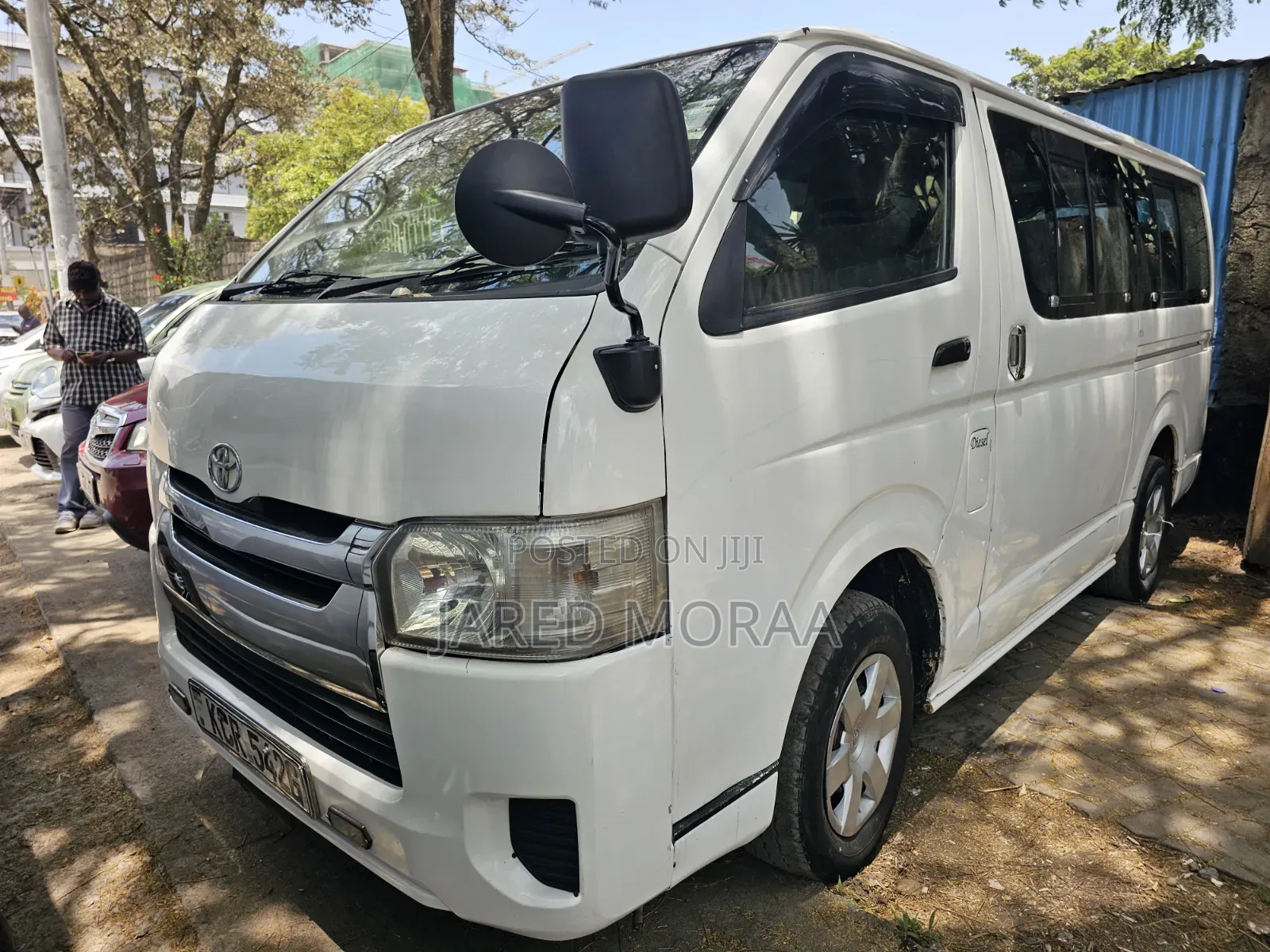 Toyota HiAce 2011 White