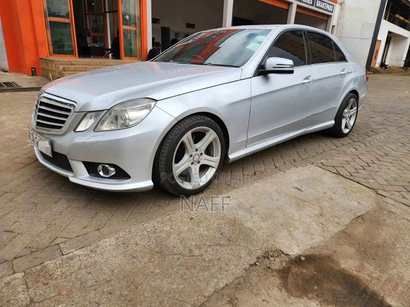 Mercedes-Benz E350 Base 4dr Sedan RWD (3.5L 6cyl 7A) 2010 Silver