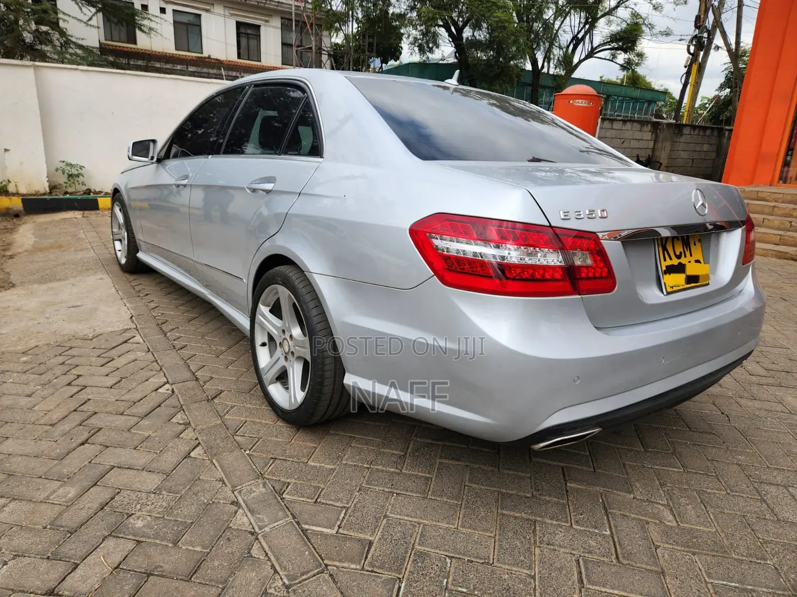 Mercedes-Benz E350 Base 4dr Sedan RWD (3.5L 6cyl 7A) 2010 Silver