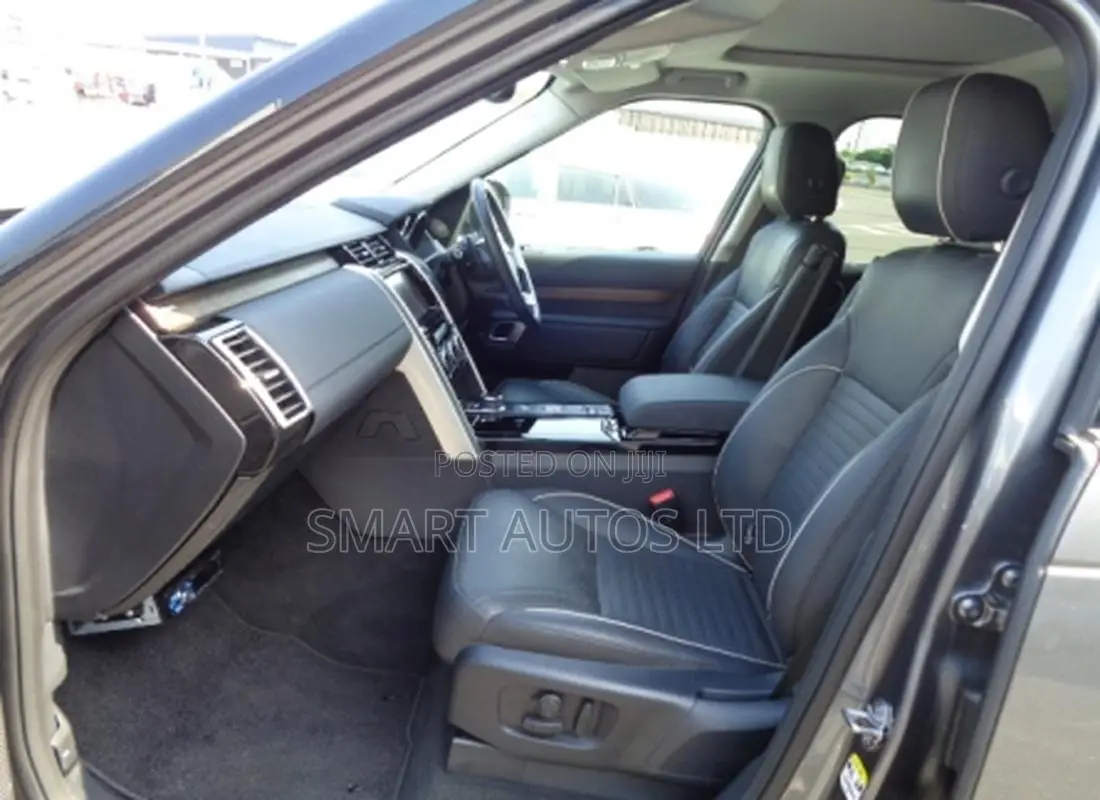 Land Rover Discovery 2017 Gray
