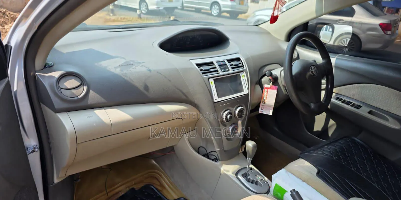 Toyota Belta 2011 Silver