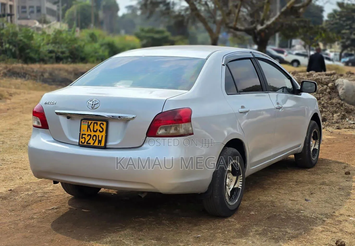 Toyota Belta 2011 Silver