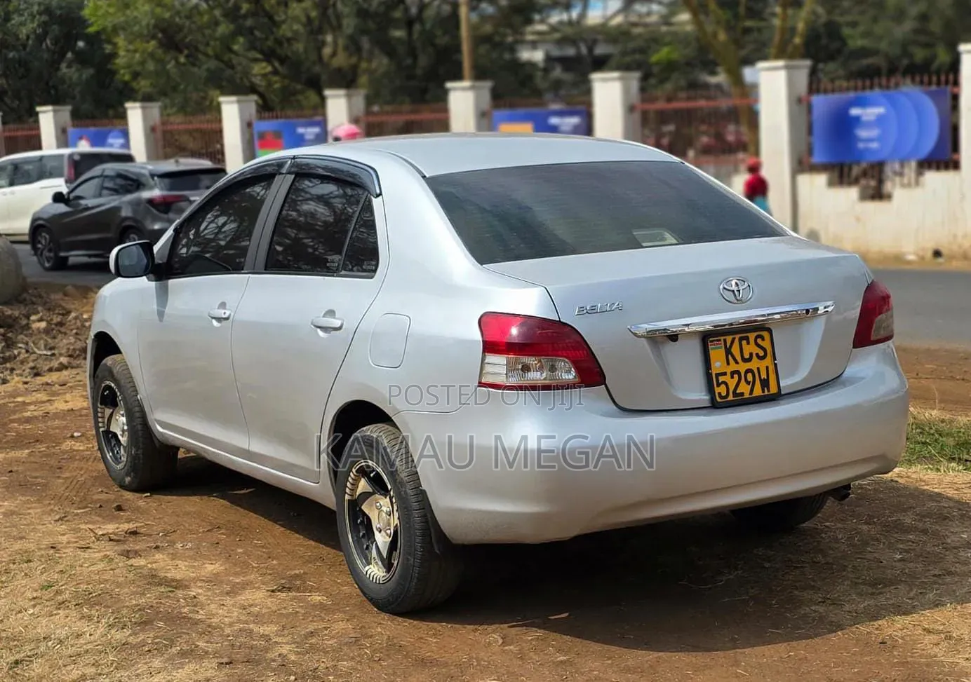 Toyota Belta 2011 Silver