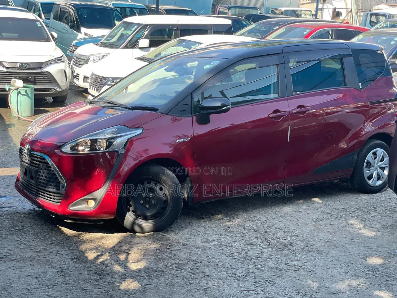 Toyota Sienta 2018