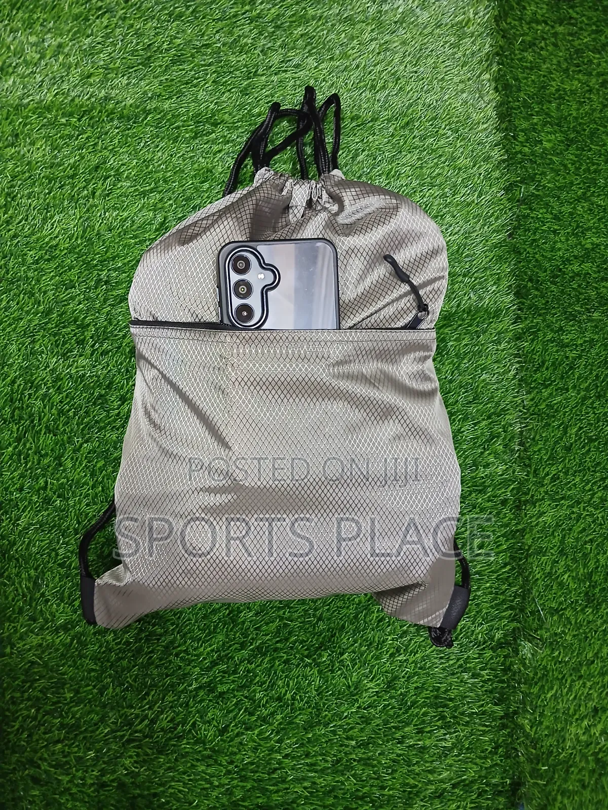 Drawstring Bag With a Out Zipper Pocket