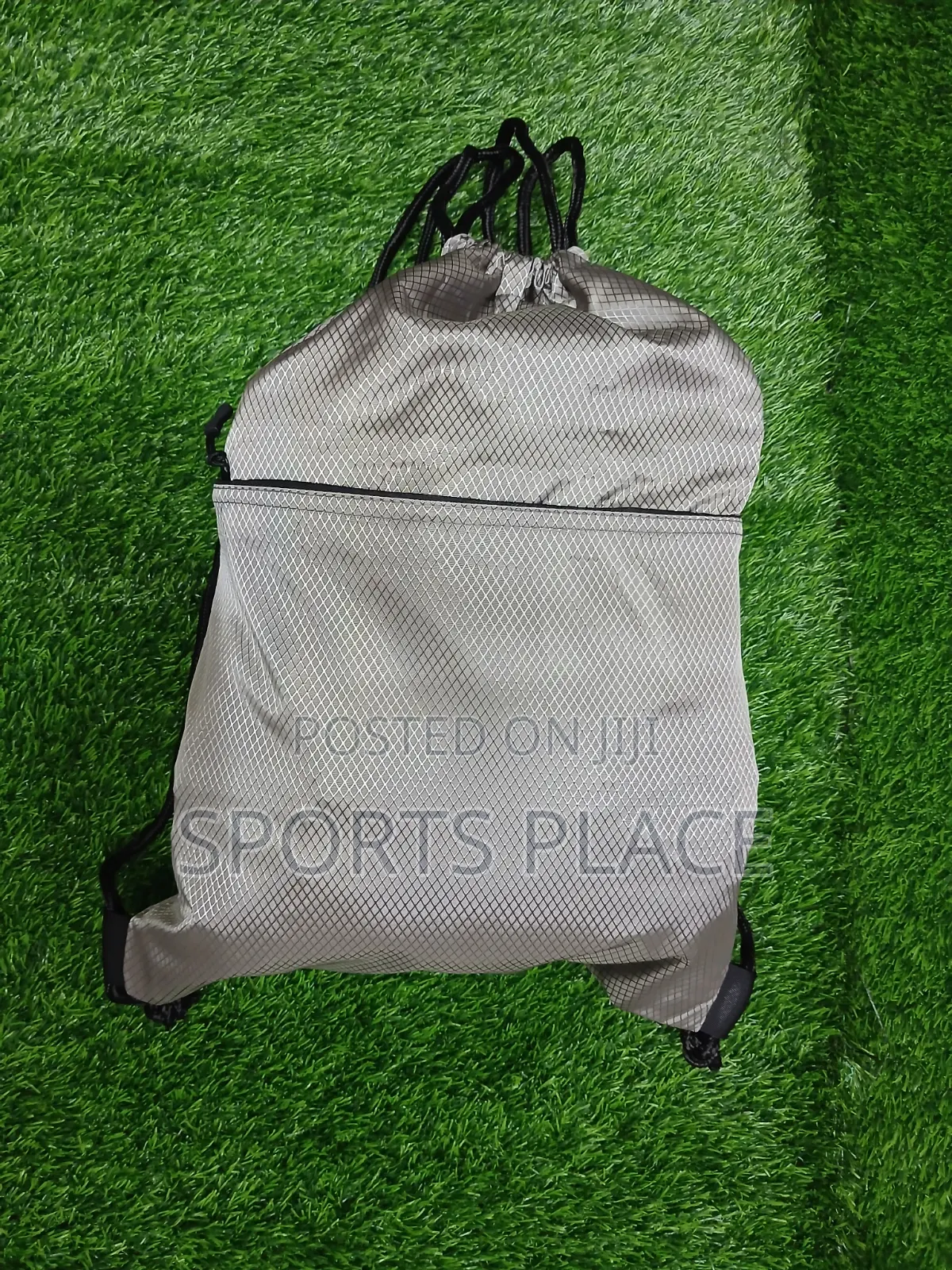 Drawstring Bag With a Out Zipper Pocket