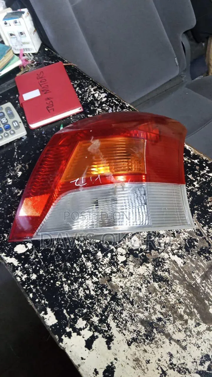 Toyota Vitz 2008 Taillights