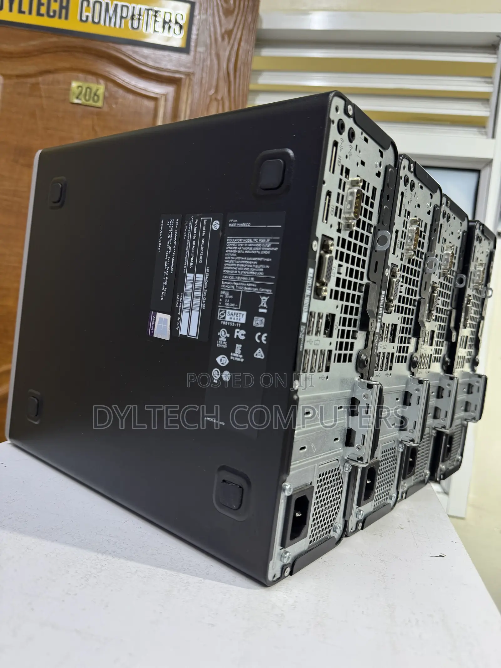 Desktop Computer HP EliteDesk 705 8GB AMD Ryzen 5 SSD 256GB
