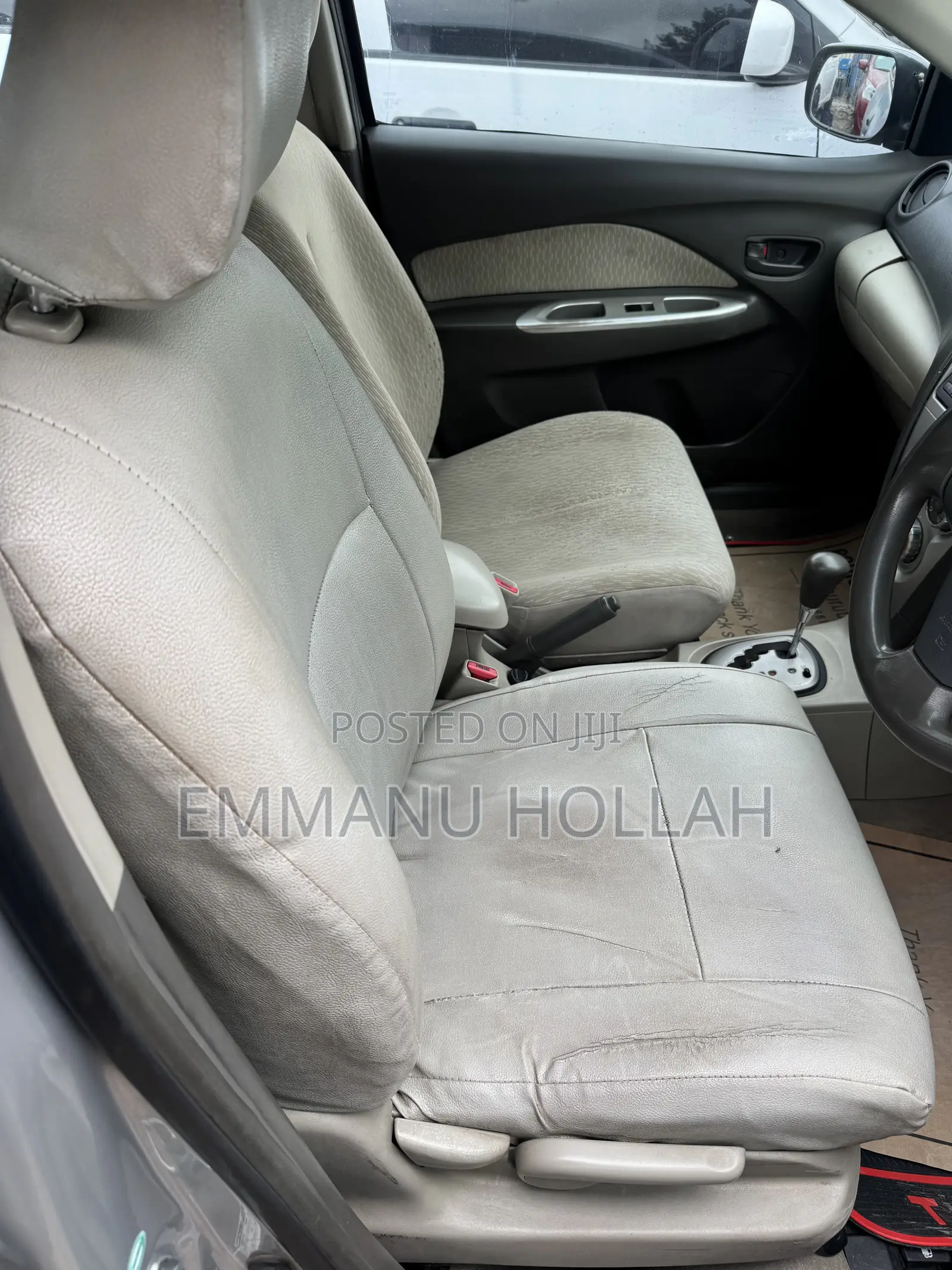 Toyota Belta 2011 Silver