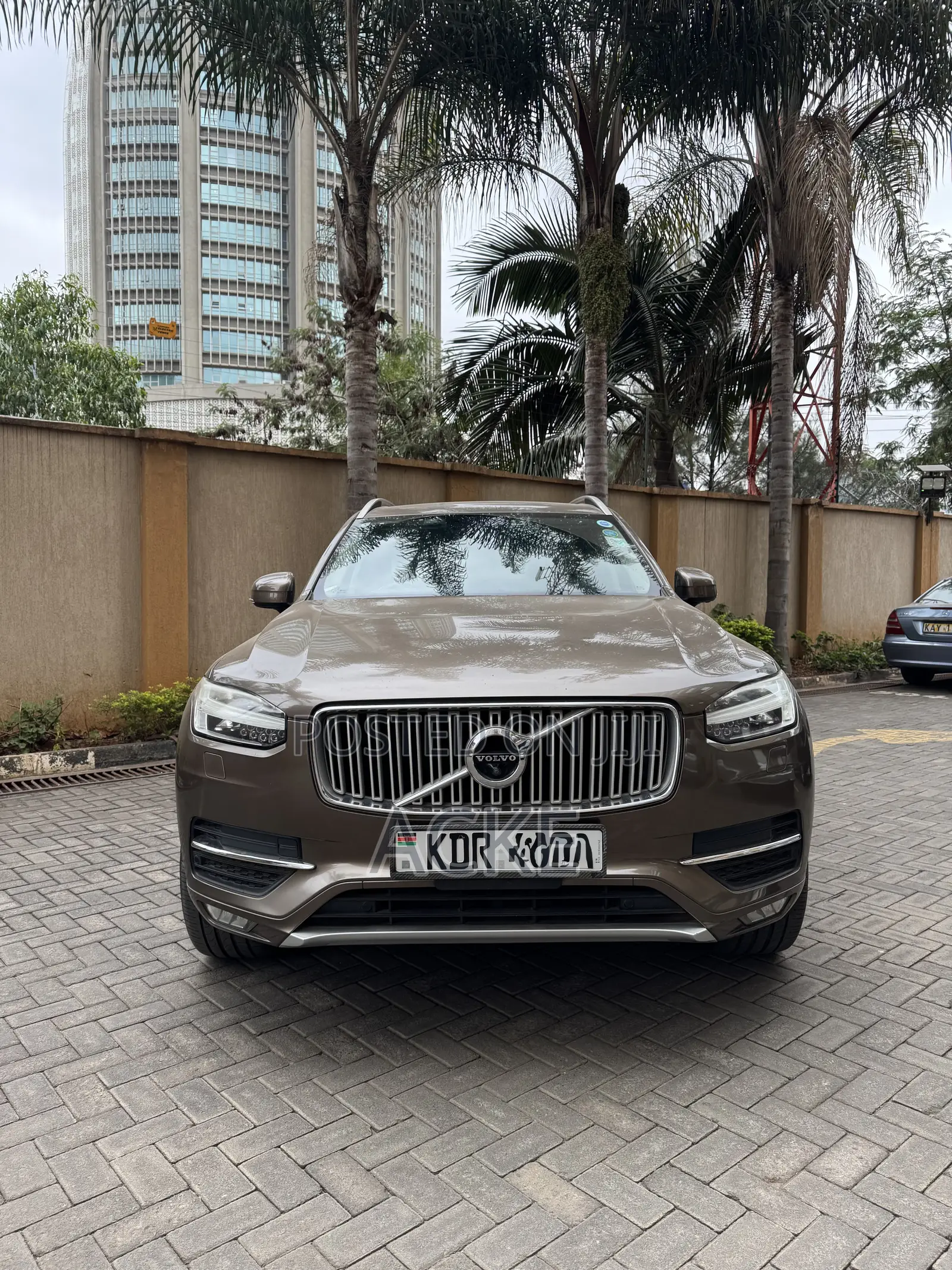 Volvo XC90 T5 Momentum AWD (2.0L 4cyl 8A) 2017 Brown