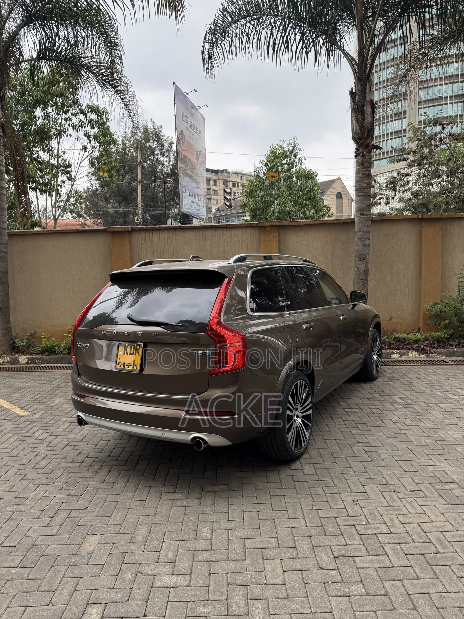 Volvo XC90 T5 Momentum AWD (2.0L 4cyl 8A) 2017 Brown