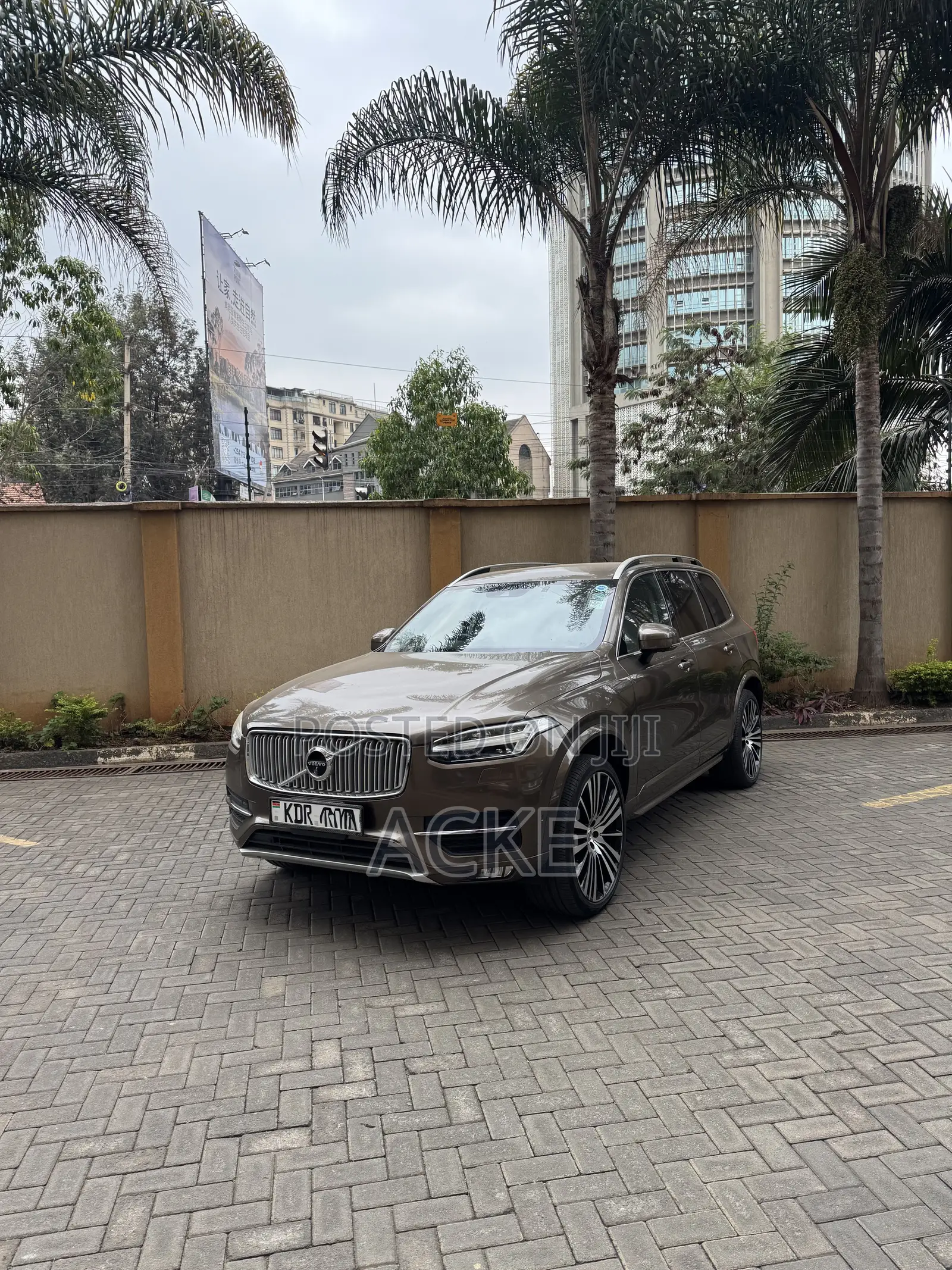 Volvo XC90 T5 Momentum AWD (2.0L 4cyl 8A) 2017 Brown