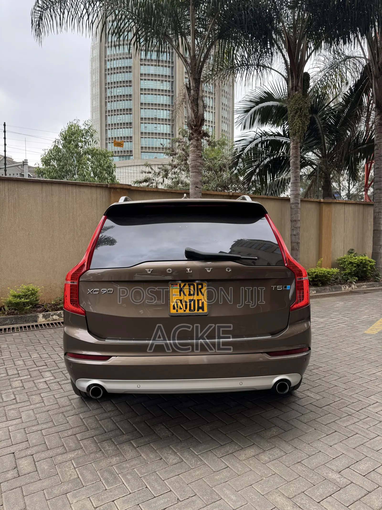 Volvo XC90 T5 Momentum AWD (2.0L 4cyl 8A) 2017 Brown