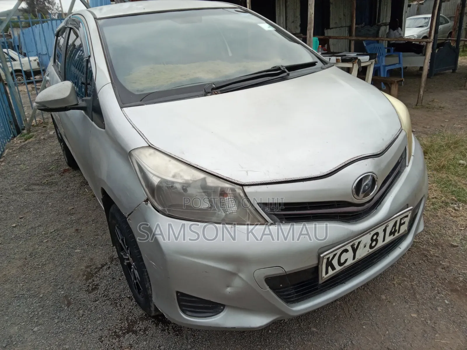 Toyota Vitz 2012 Silver