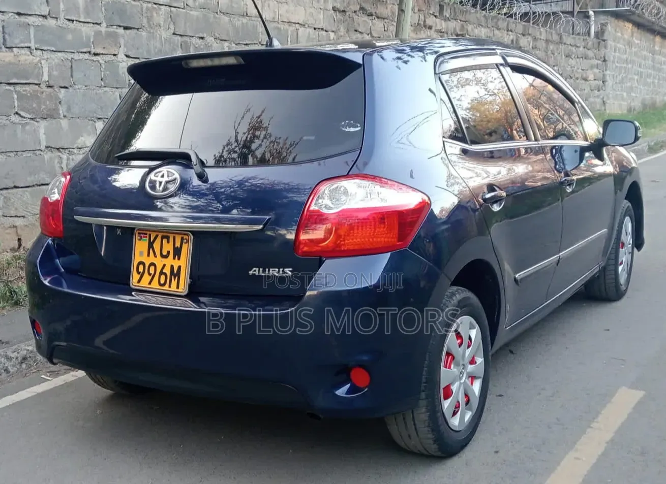 Toyota Auris 2012 Blue