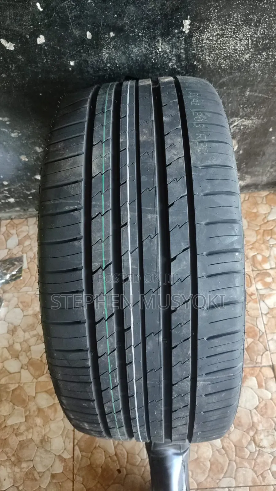 285/35zr22 Roadking Tyre