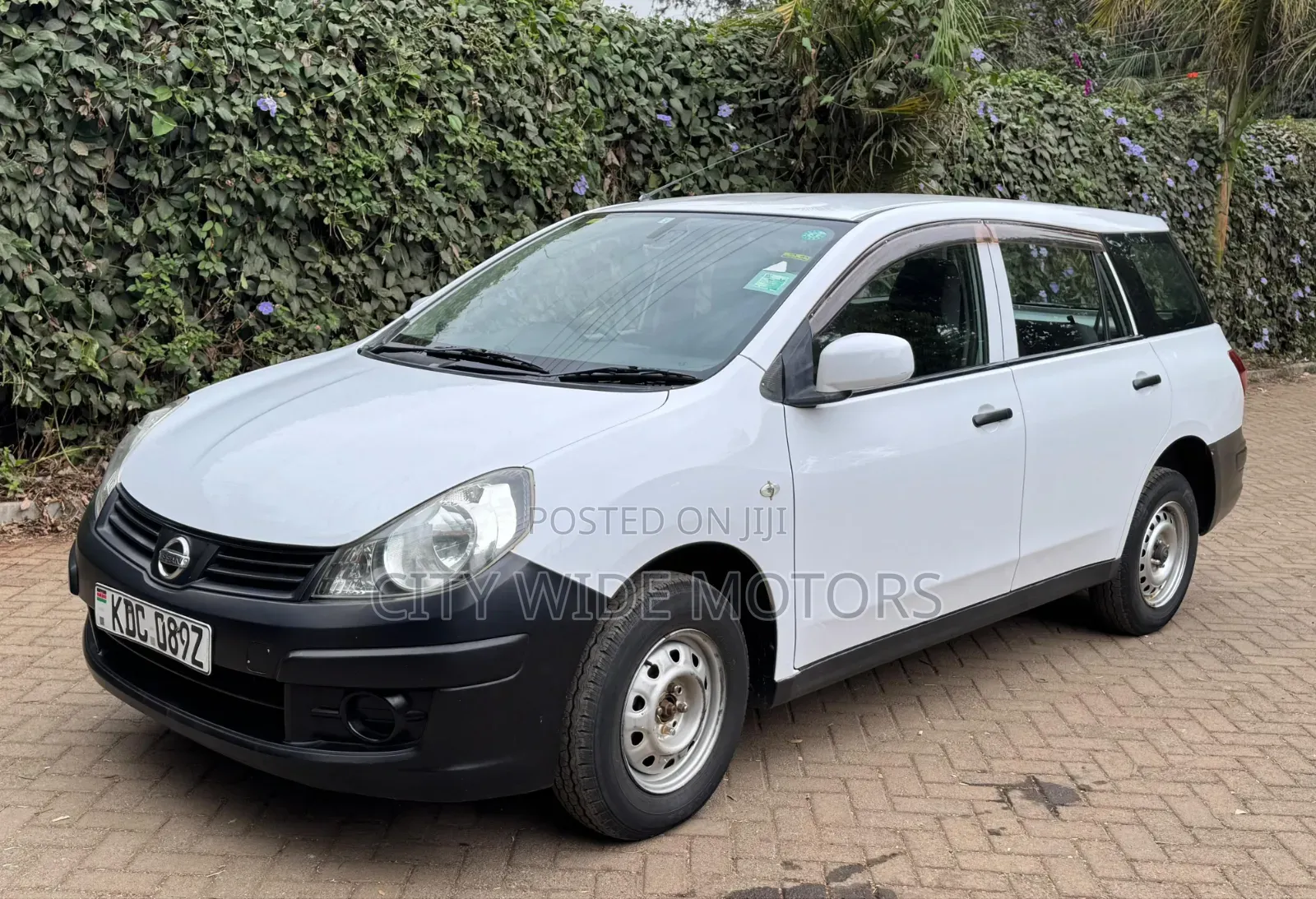 Nissan Advan 2014 White
