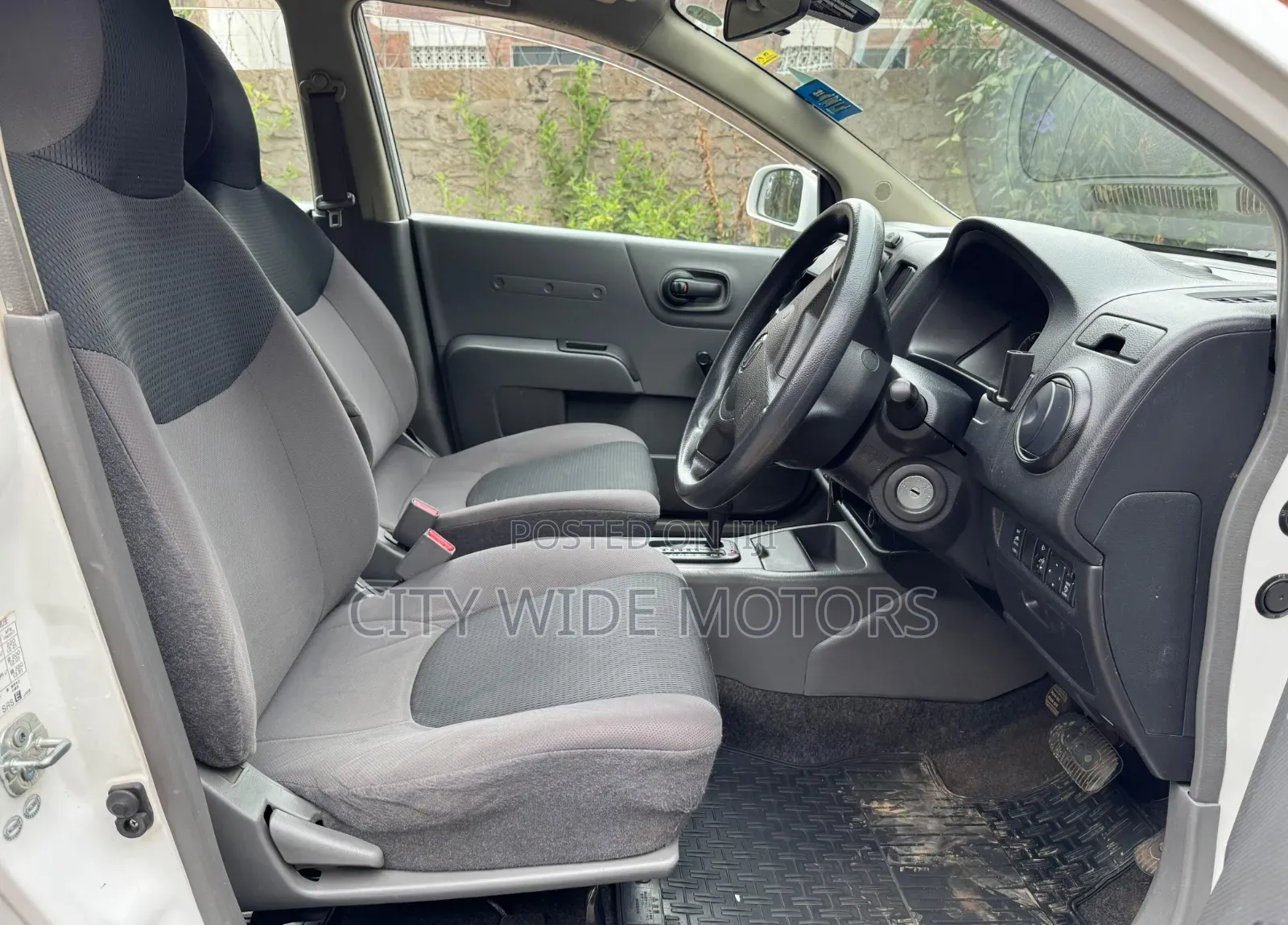 Nissan Advan 2014 White