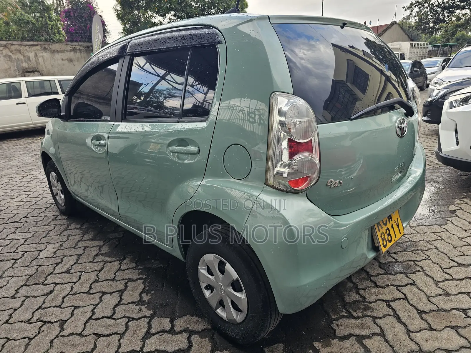 Toyota Passo 2012 Green